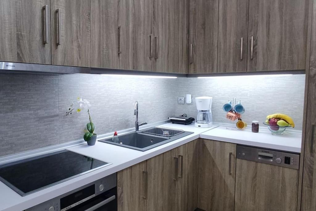 Modern Apartment In Итеа Екстериор снимка